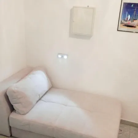 Studio In Warwerort Apartment
